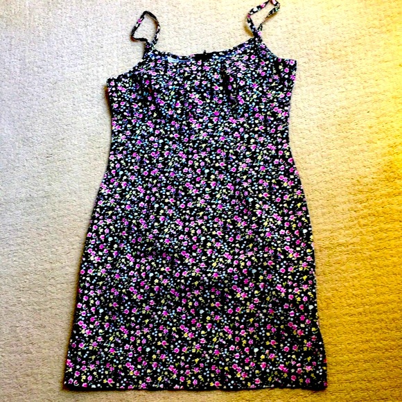 Spaghetti strap summer floral dress - Picture 8 of 16